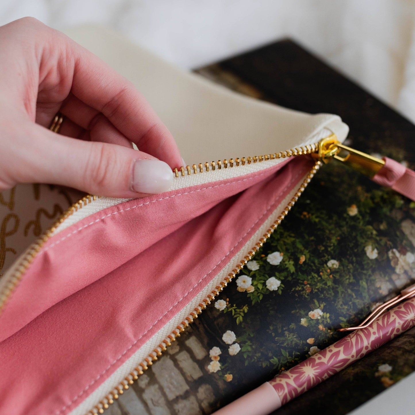 Isaiah 40:31 Accessory Pouch | Natural