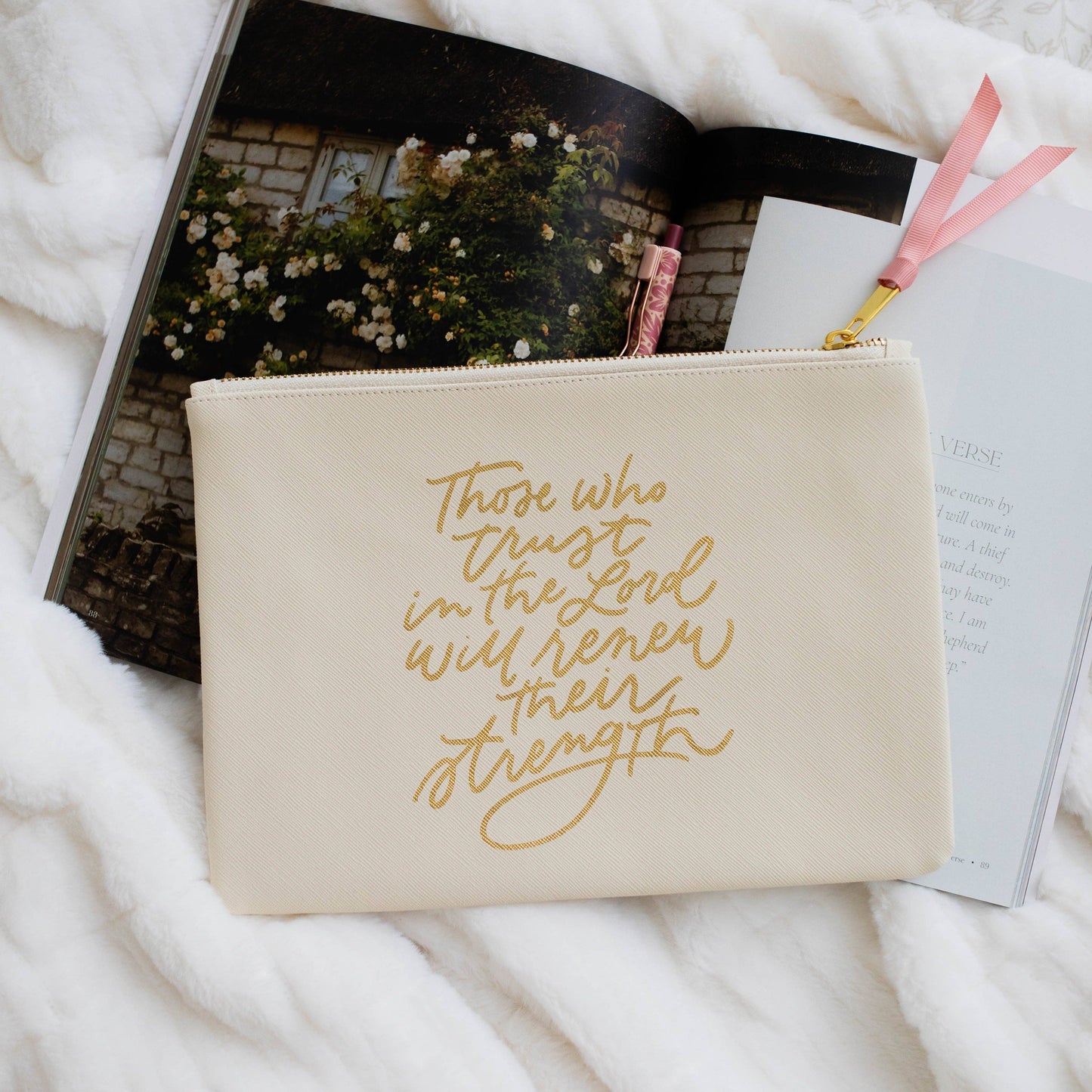 Isaiah 40:31 Accessory Pouch | Natural