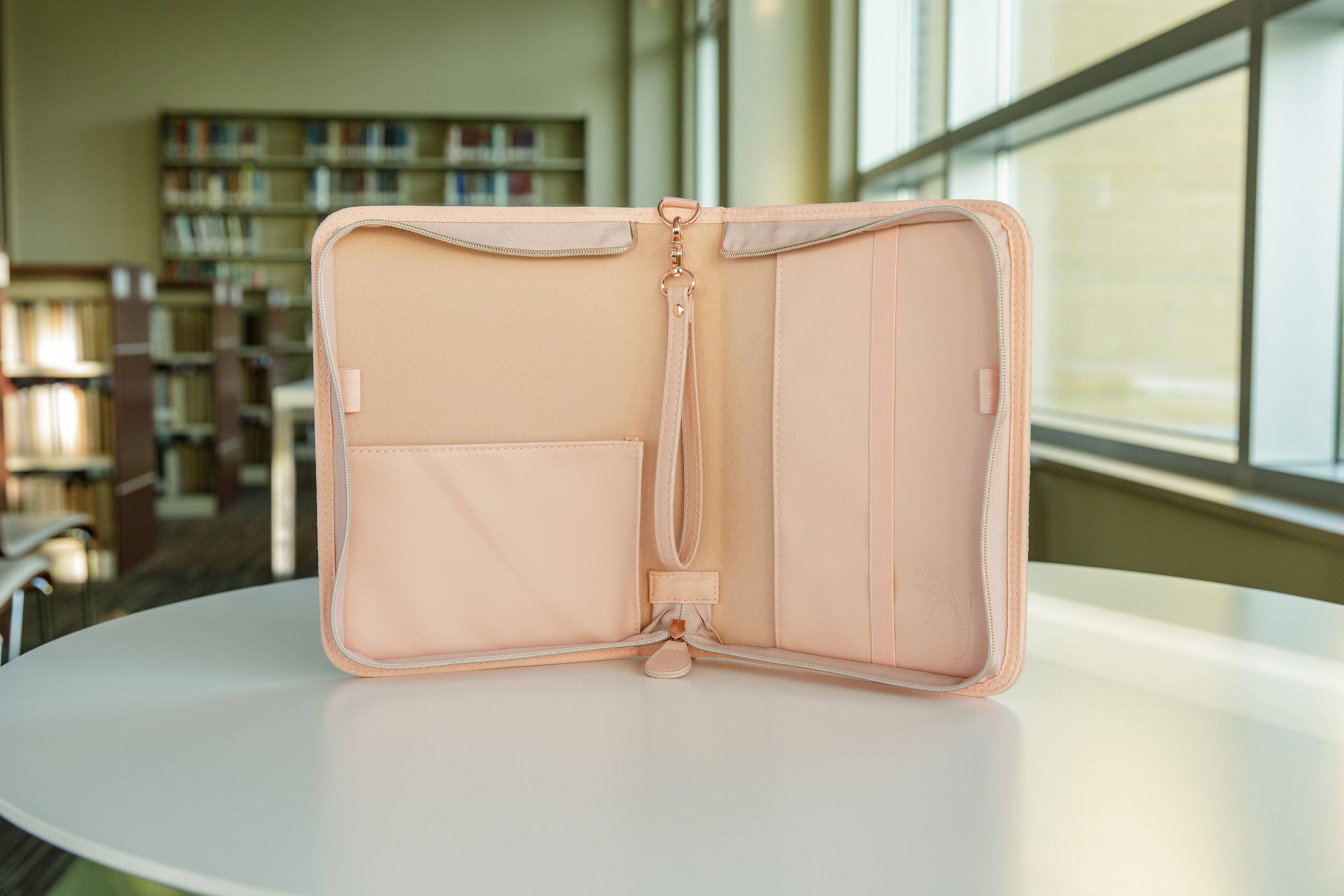 Weave Bible Case- BLUSH
